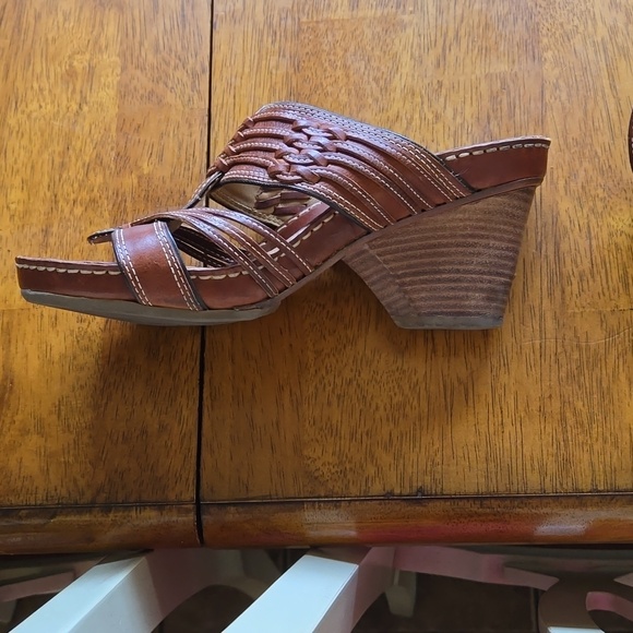 FRYE Leather sandals - Picture 6 of 6